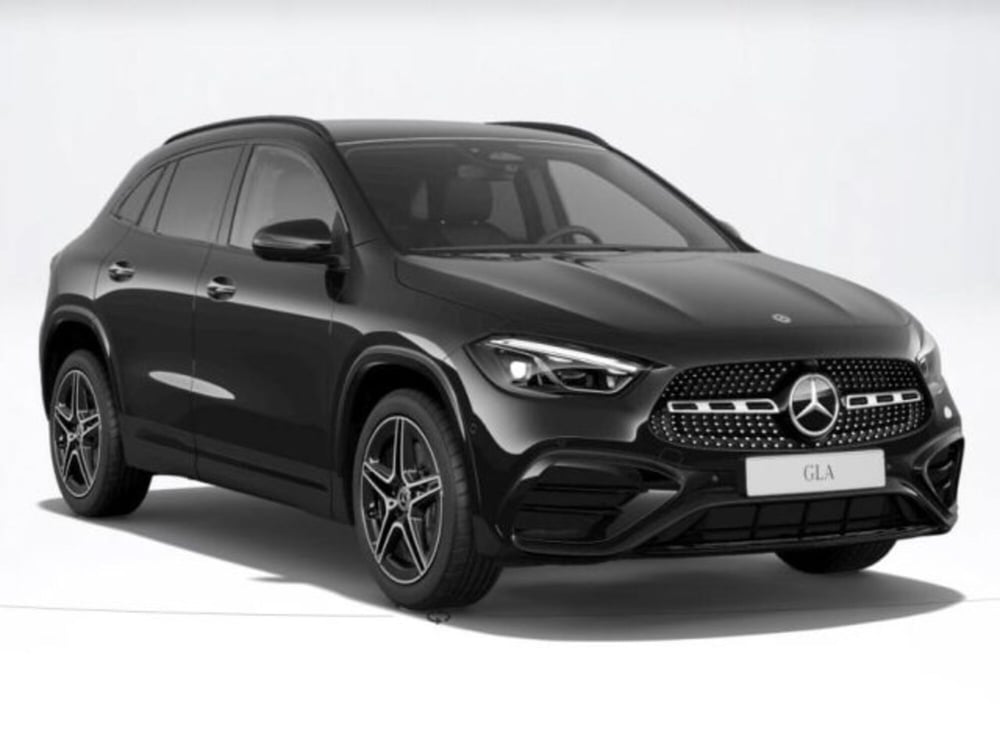 Mercedes-Benz GLA SUV nuova a Verona