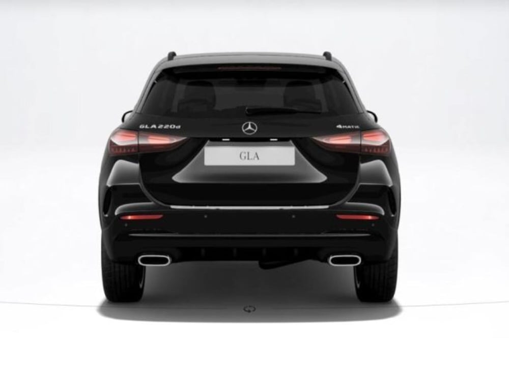 Mercedes-Benz GLA SUV nuova a Verona (4)