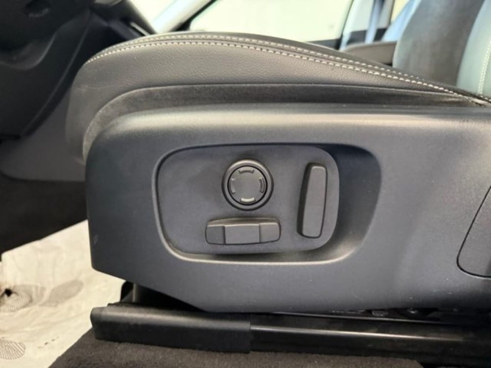 Land Rover Range Rover Velar usata a Trapani (9)