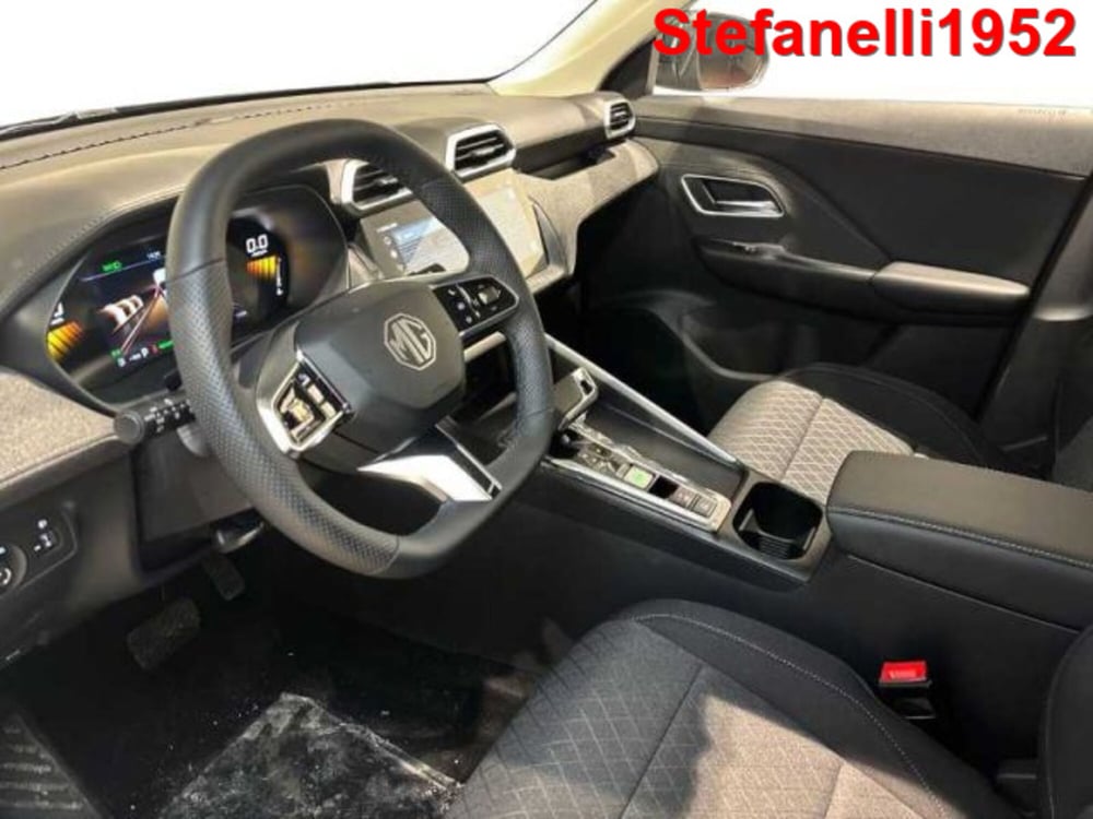 Mg ZS EV nuova a Bologna (11)