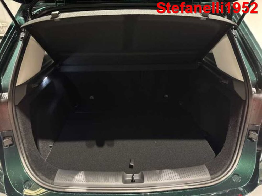 Mg ZS EV nuova a Bologna (7)
