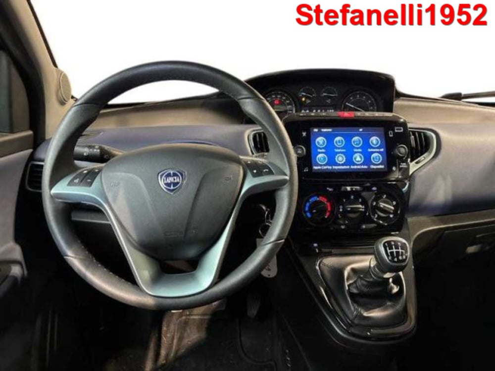 Lancia Ypsilon usata a Bologna (14)