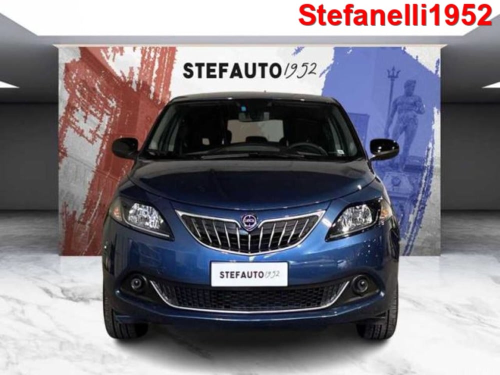 Lancia Ypsilon usata a Bologna (2)