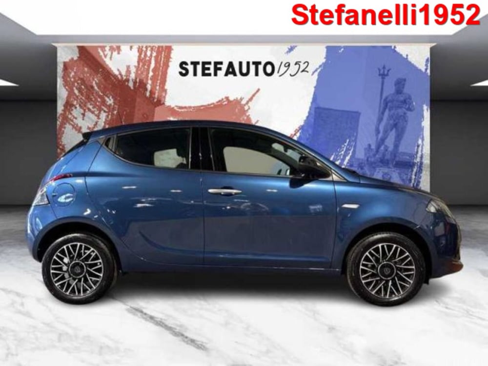 Lancia Ypsilon usata a Bologna (3)
