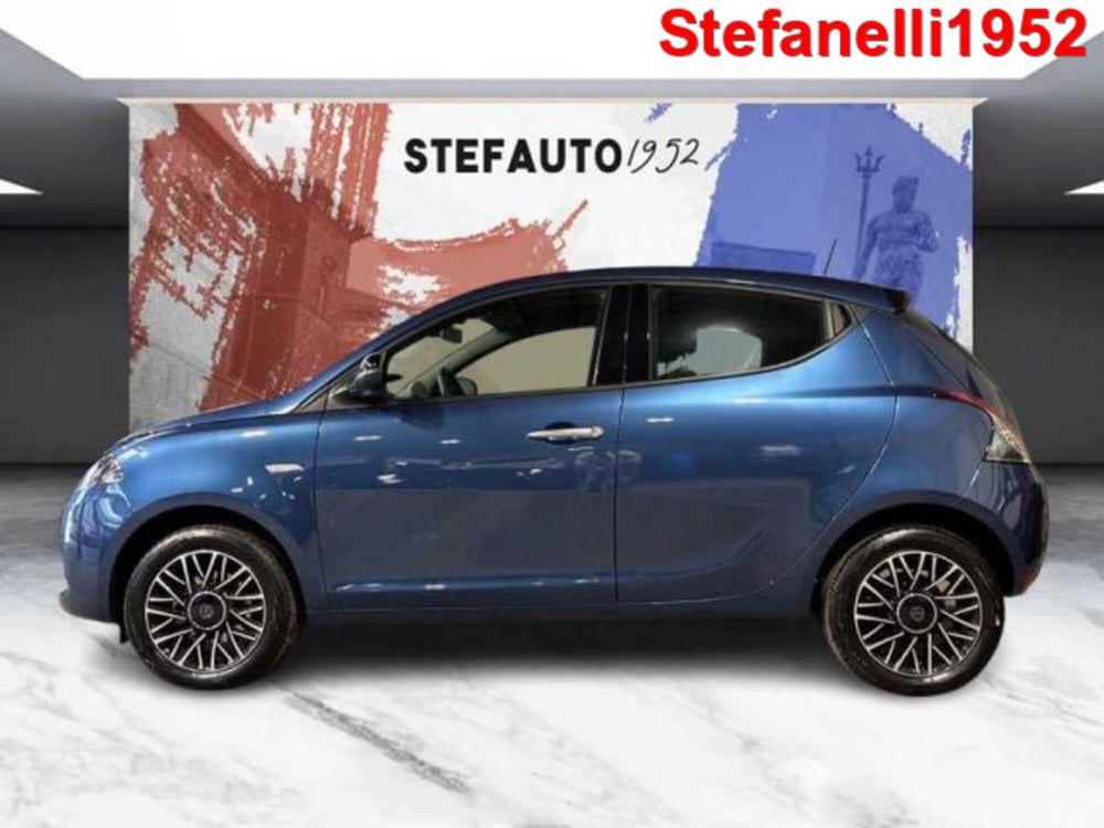 Lancia Ypsilon usata a Bologna (4)