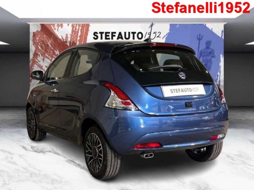 Lancia Ypsilon usata a Bologna (5)