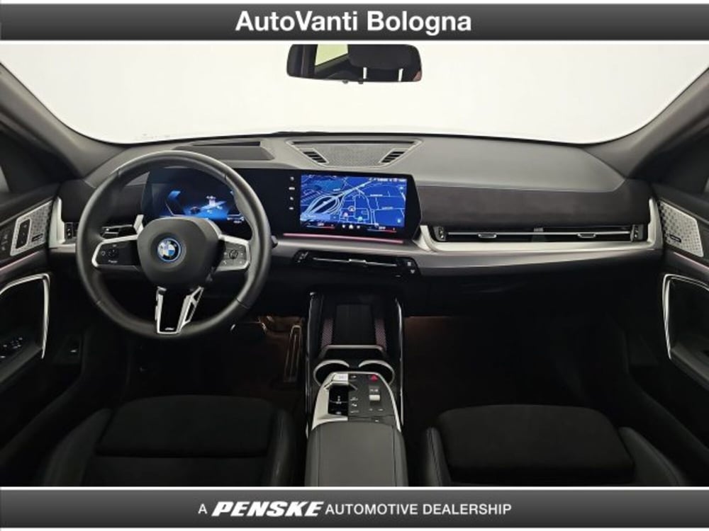 BMW iX2 usata a Bologna (10)