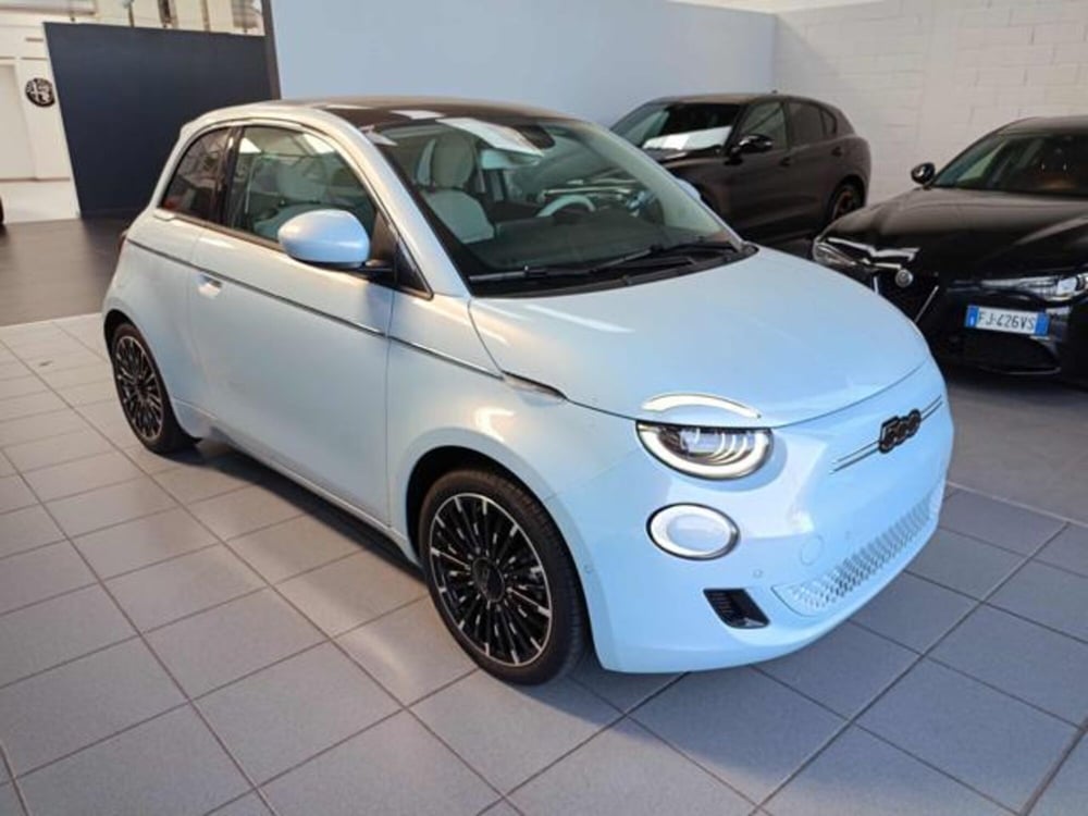 Fiat 500e nuova a Vercelli