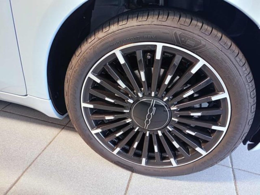 Fiat 500e nuova a Vercelli (10)