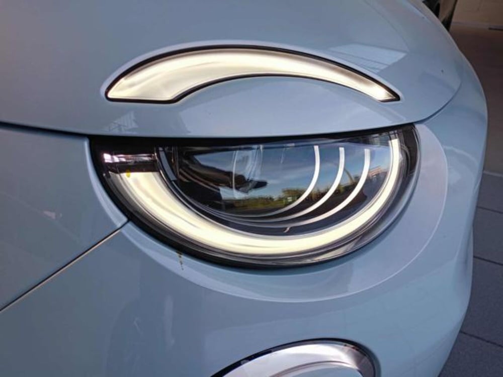Fiat 500e nuova a Vercelli (11)