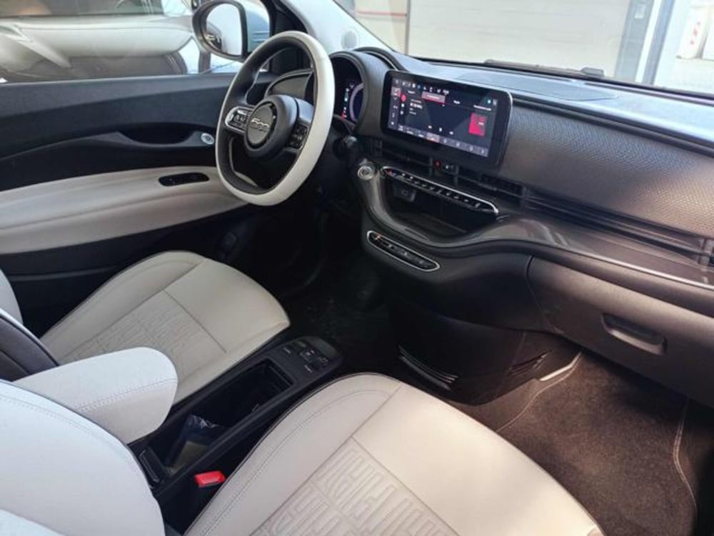 Fiat 500e nuova a Vercelli (12)