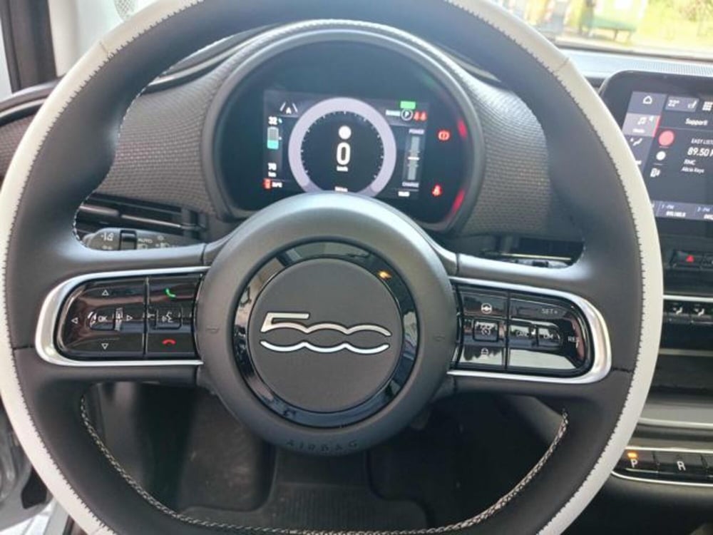 Fiat 500e nuova a Vercelli (15)