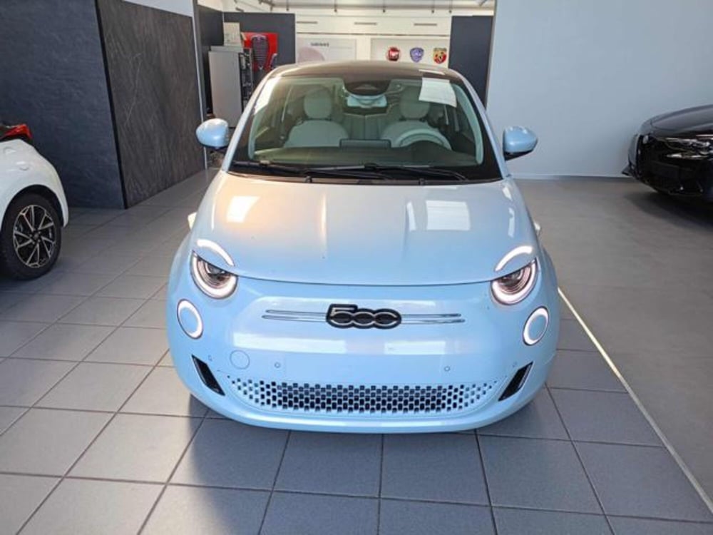 Fiat 500e nuova a Vercelli (2)