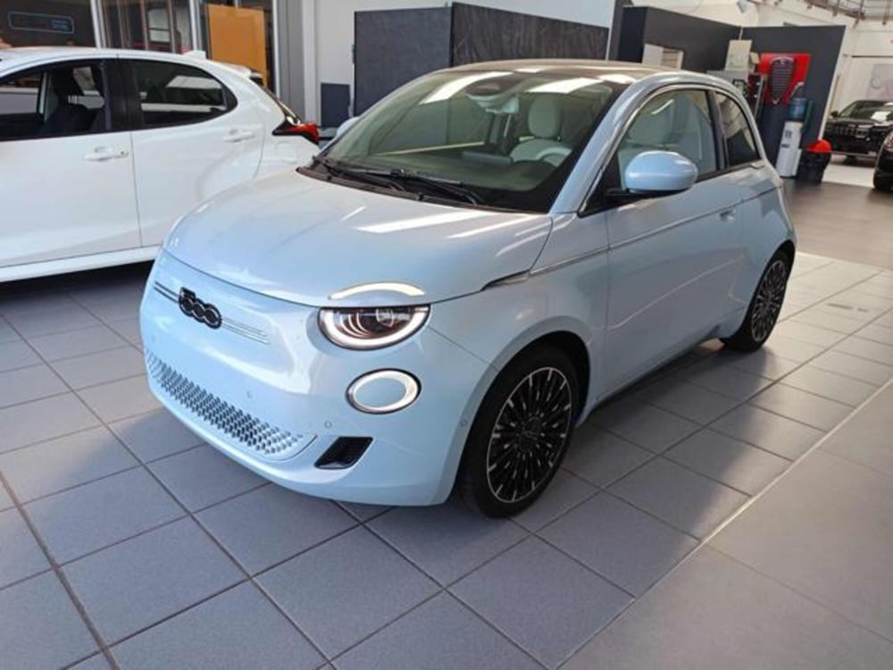Fiat 500e nuova a Vercelli (3)