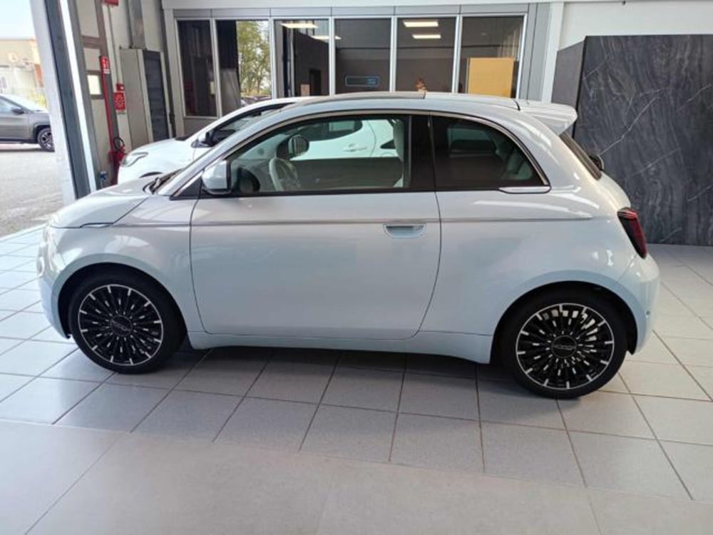 Fiat 500e nuova a Vercelli (4)