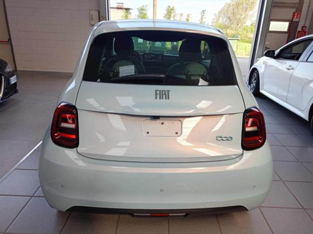 Fiat 500e nuova a Vercelli (5)