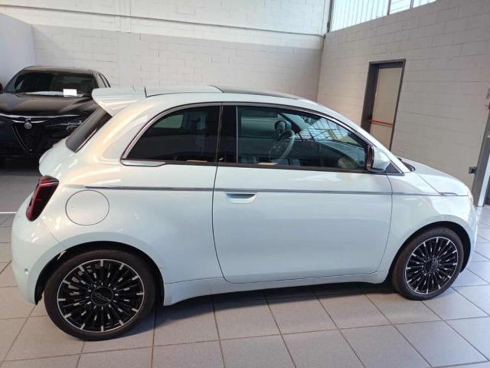 Fiat 500e nuova a Vercelli (8)
