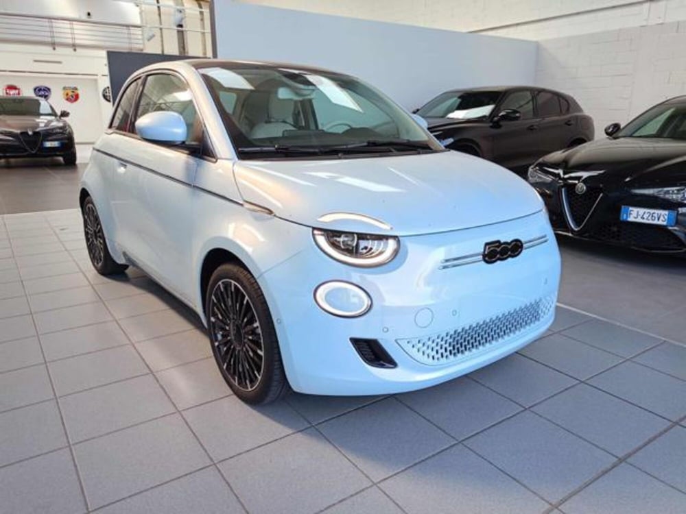 Fiat 500e nuova a Vercelli (9)