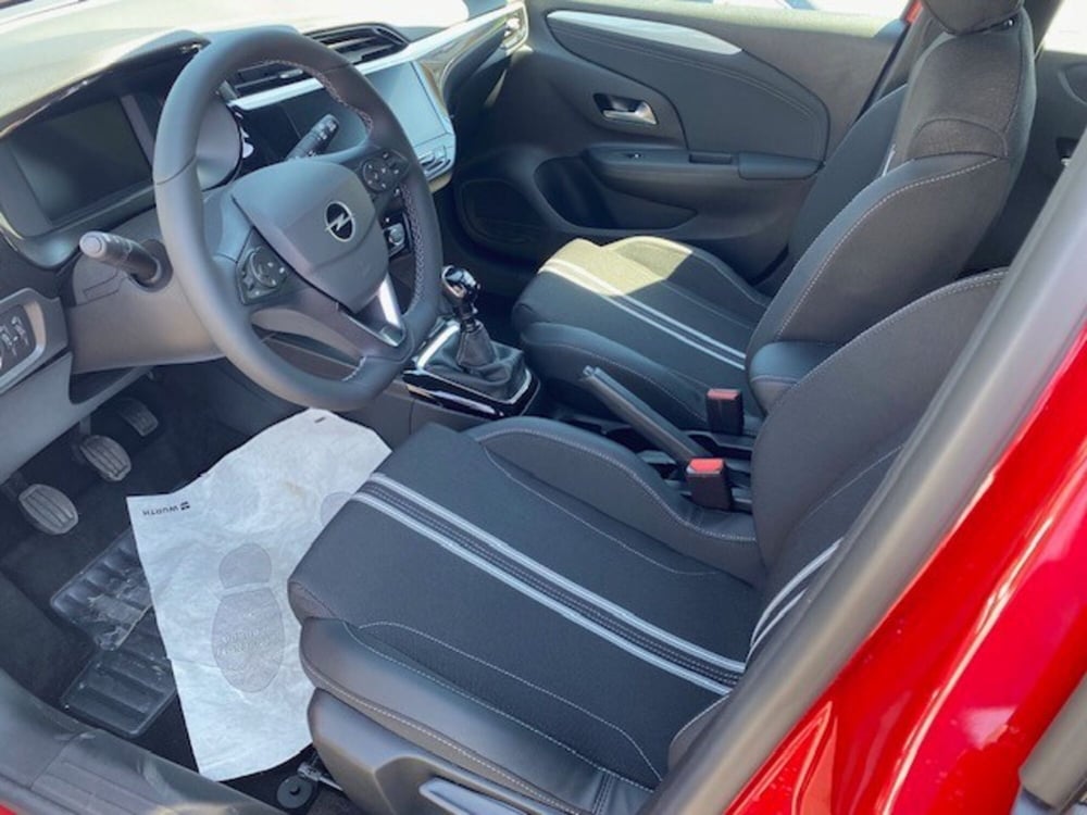 Opel Corsa nuova a Catania (7)