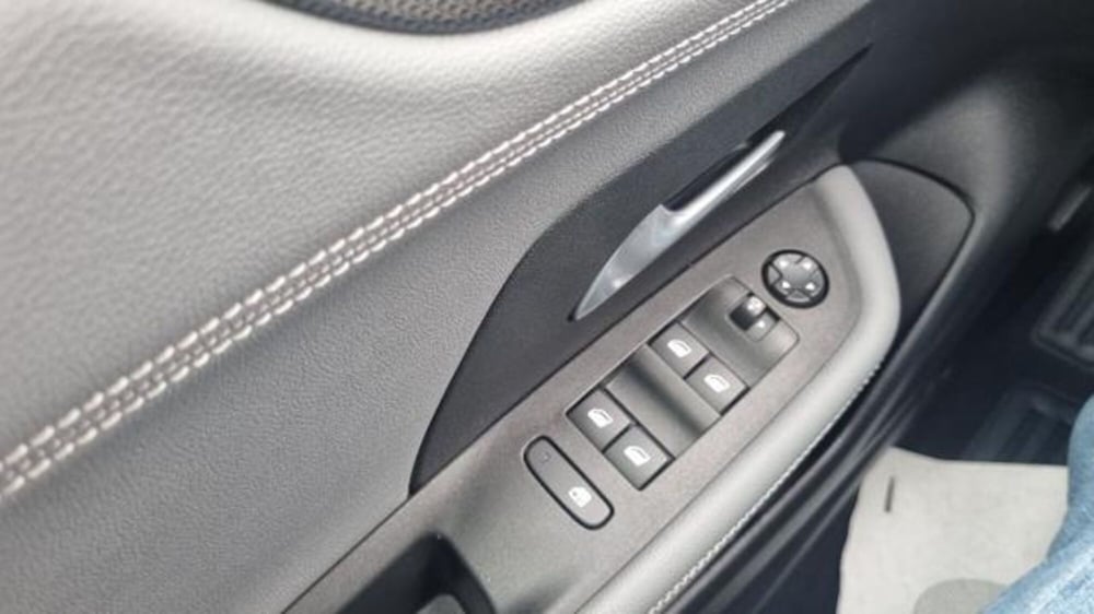 Opel Mokka usata a Savona (12)