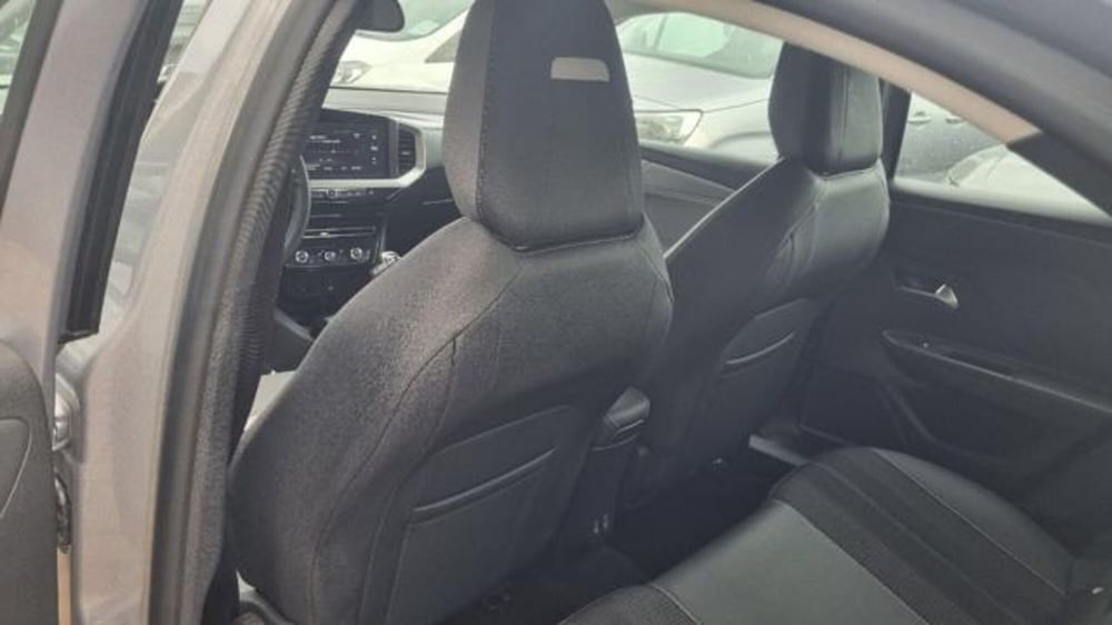 Opel Mokka usata a Savona (18)