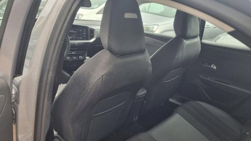 Opel Mokka usata a Savona (18)