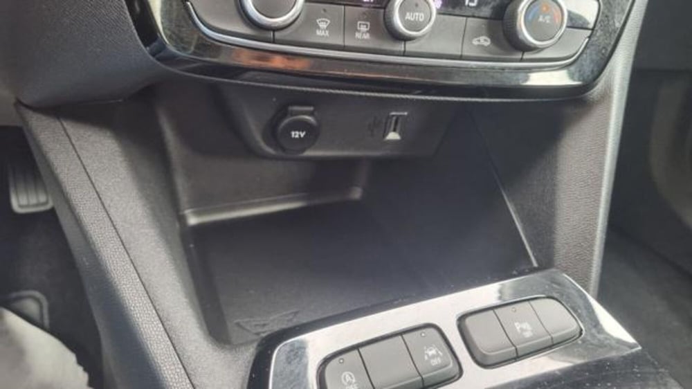 Opel Mokka usata a Savona (9)