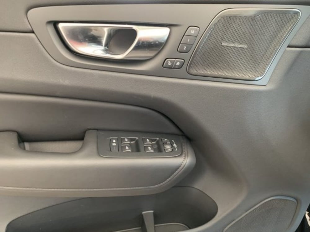 Volvo XC60 nuova a Firenze (12)