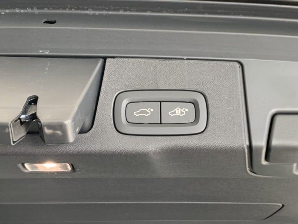 Volvo XC60 nuova a Firenze (5)