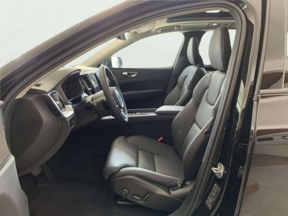 Volvo XC60 nuova a Firenze (7)