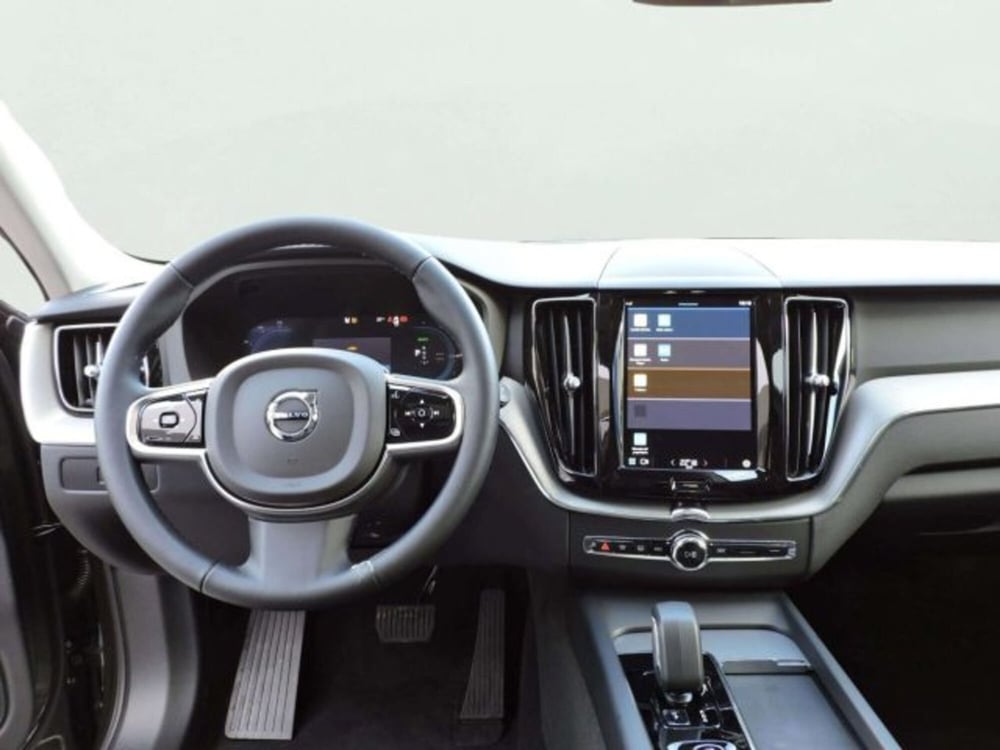 Volvo XC60 nuova a Firenze (10)