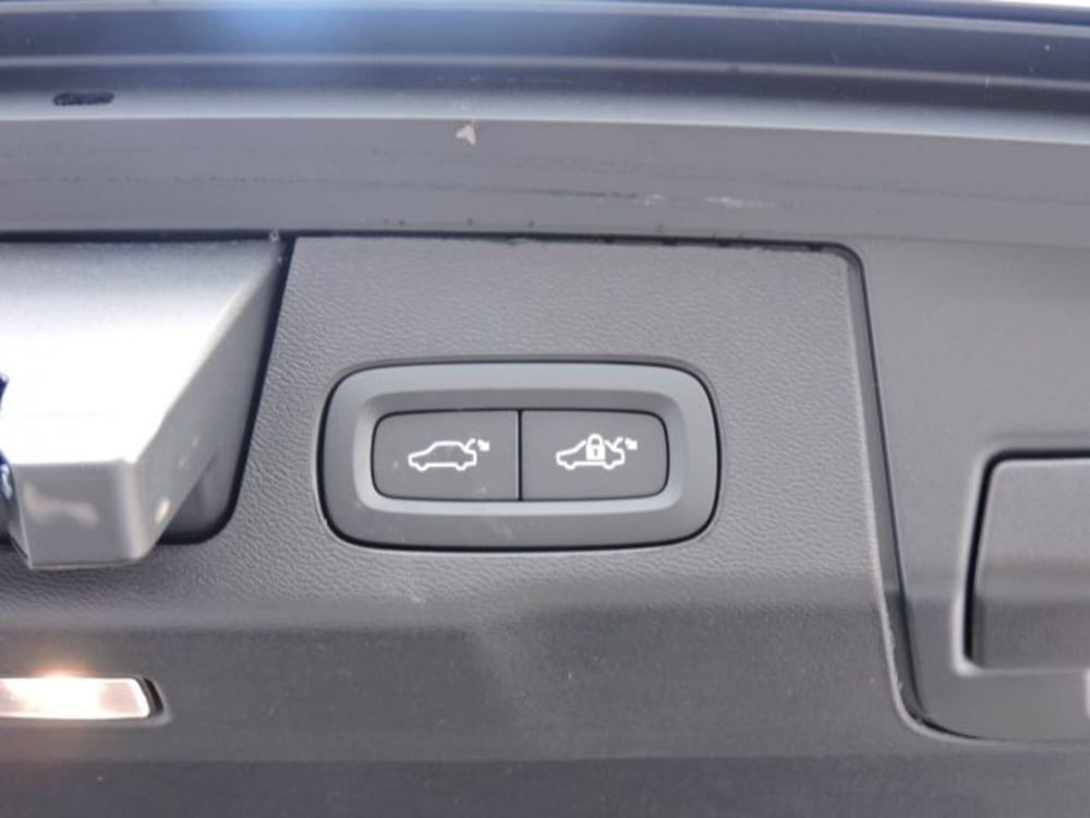 Volvo XC60 nuova a Firenze (7)