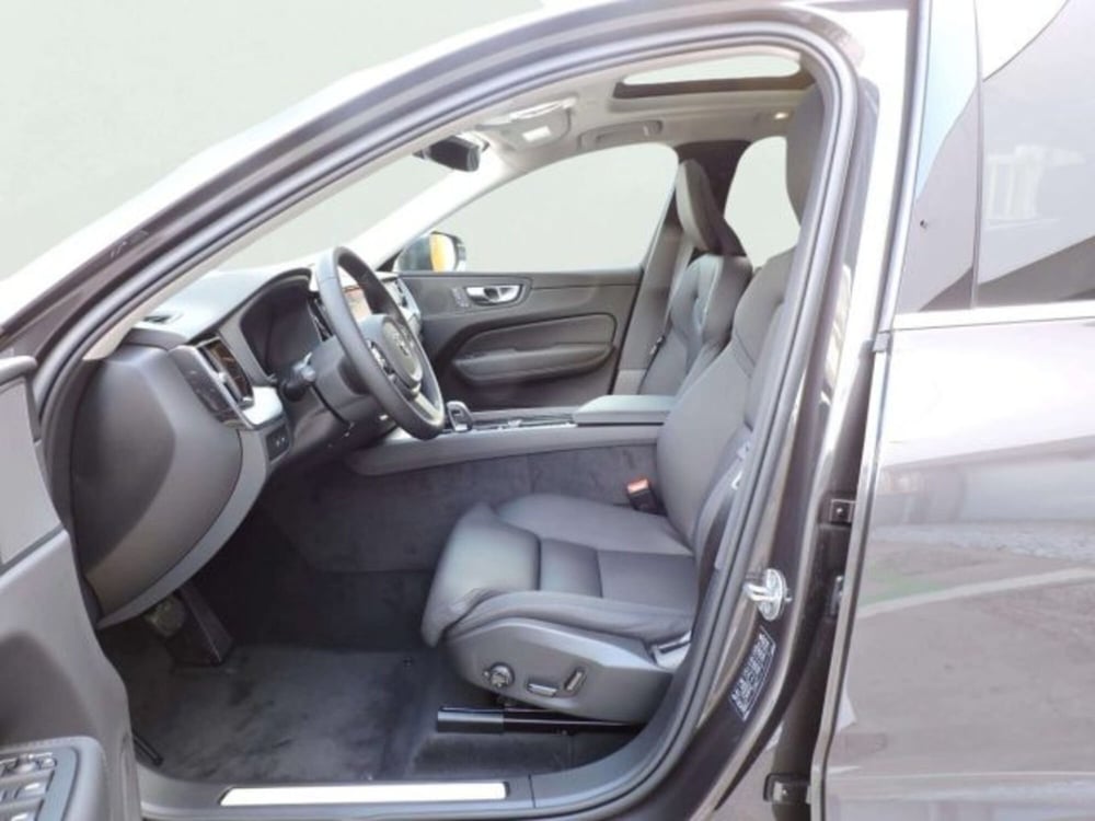 Volvo XC60 nuova a Firenze (9)