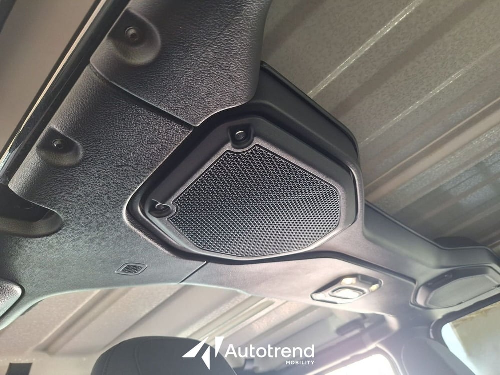 Jeep Wrangler Unlimited usata a Bari (20)
