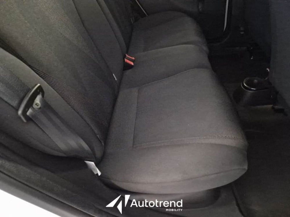 Lancia Ypsilon usata a Bari (10)