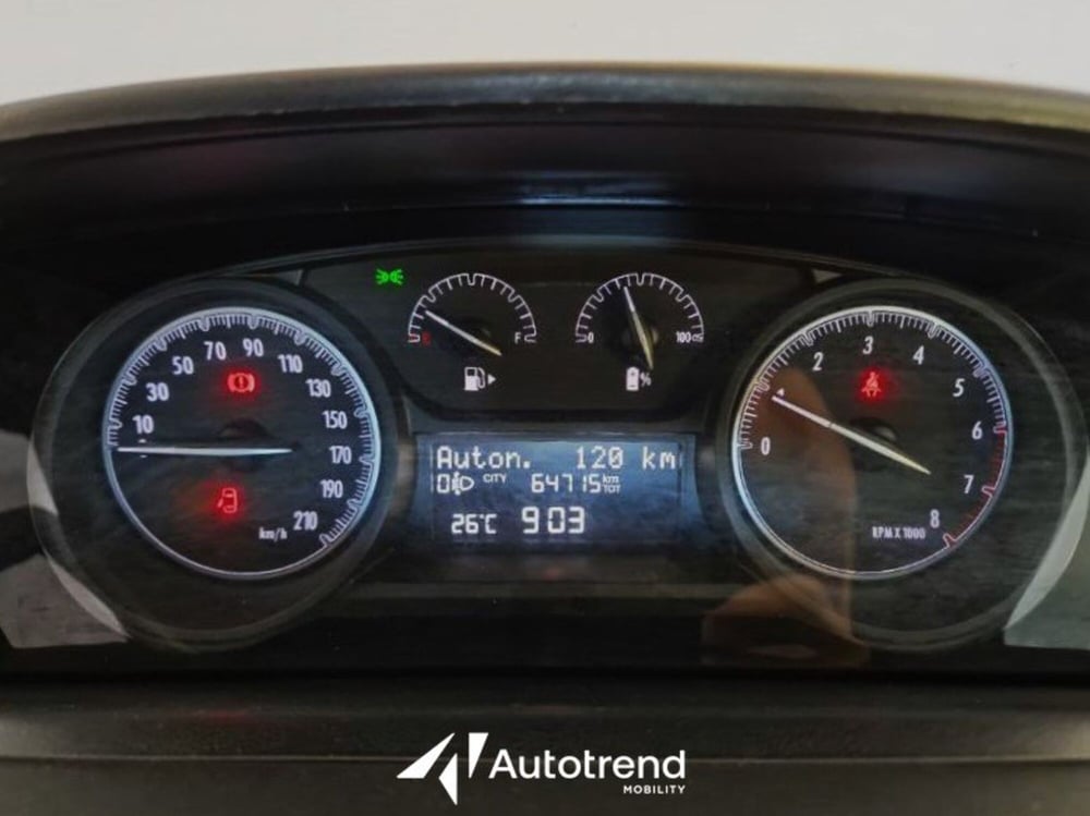 Lancia Ypsilon usata a Bari (8)