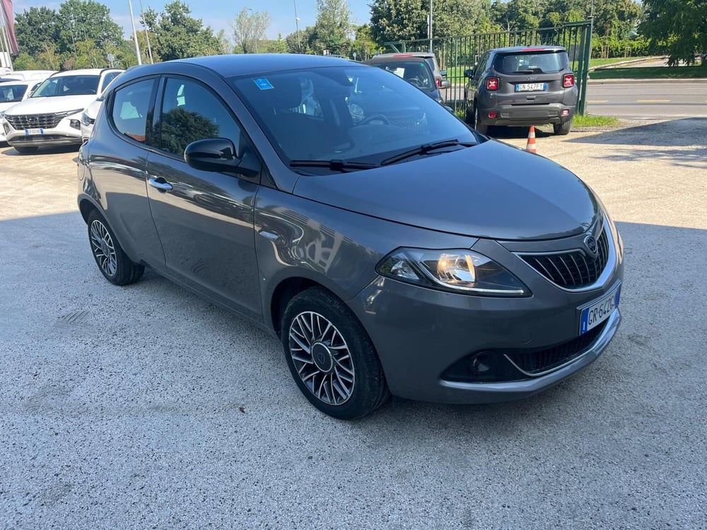 Lancia Ypsilon usata a Milano (3)