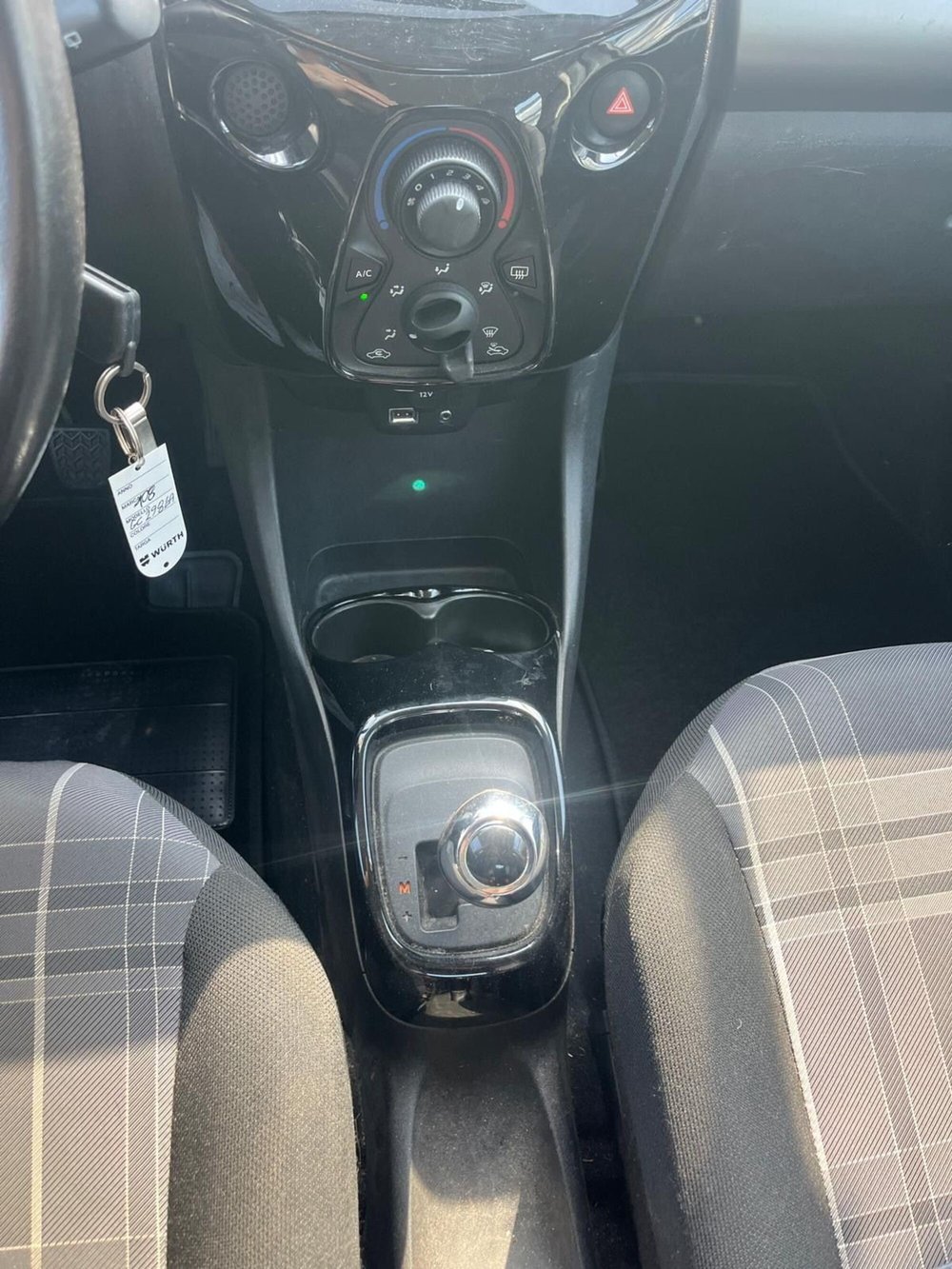 Peugeot 108 usata a Milano (17)
