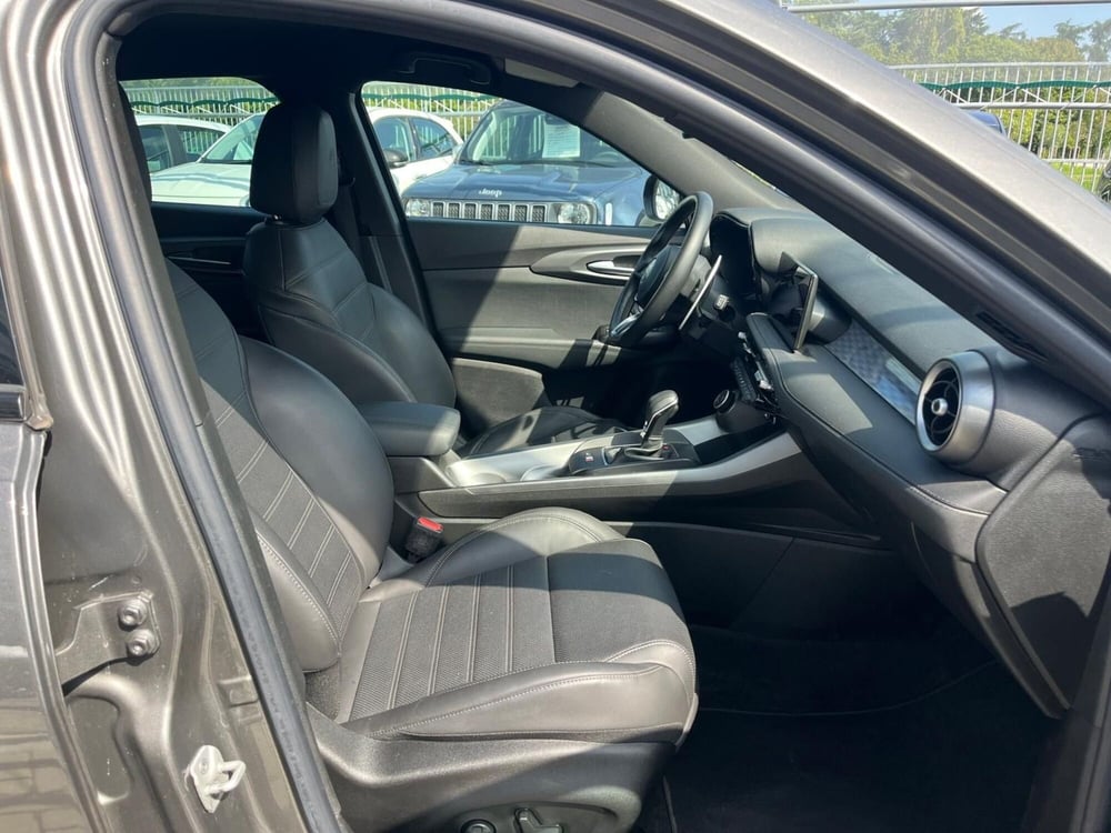 Alfa Romeo Tonale usata a Milano (13)