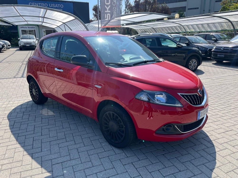 Lancia Ypsilon usata a Milano (3)