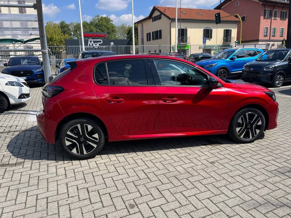 Peugeot 208 nuova a Milano (5)