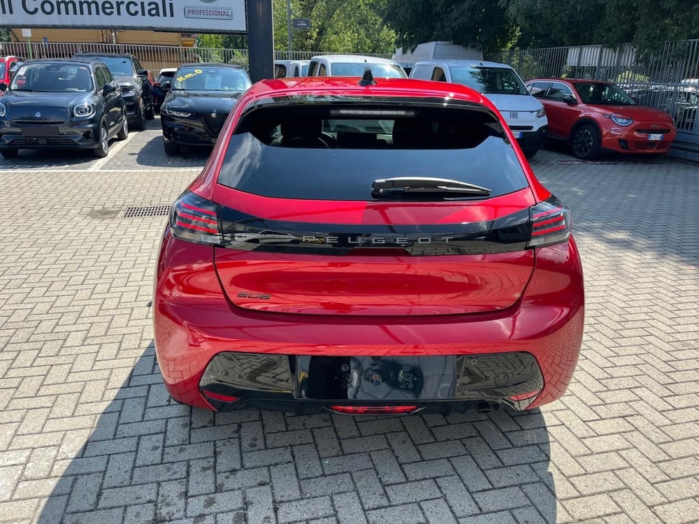 Peugeot 208 nuova a Milano (8)