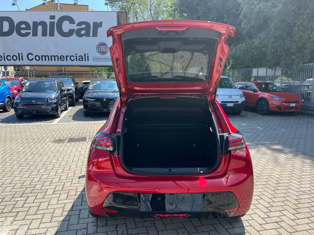 Peugeot 208 nuova a Milano (9)