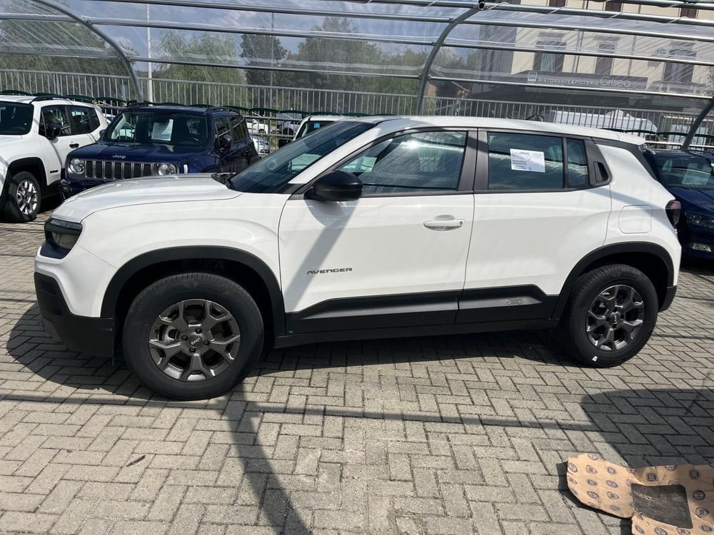 Jeep Avenger nuova a Milano (4)