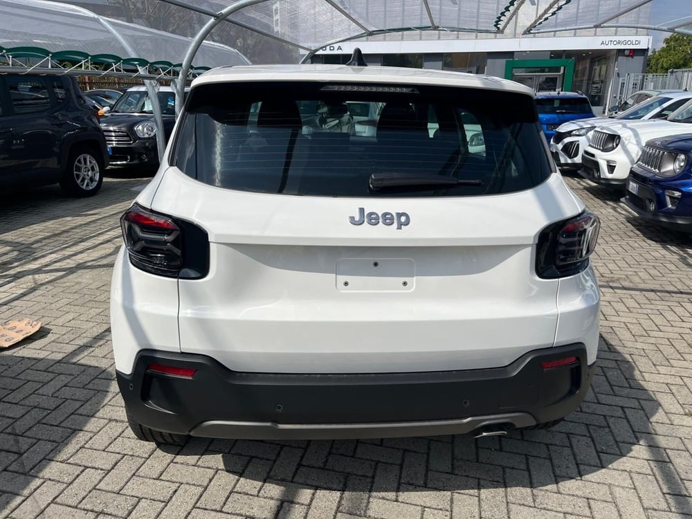 Jeep Avenger nuova a Milano (8)