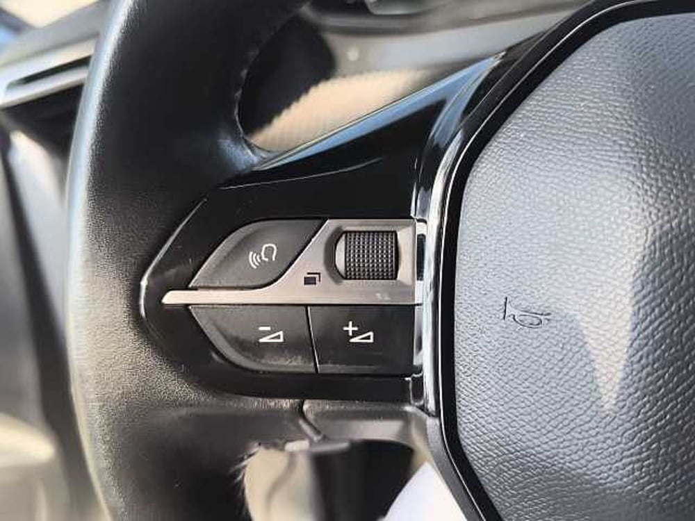 Peugeot 208 usata a Perugia (19)