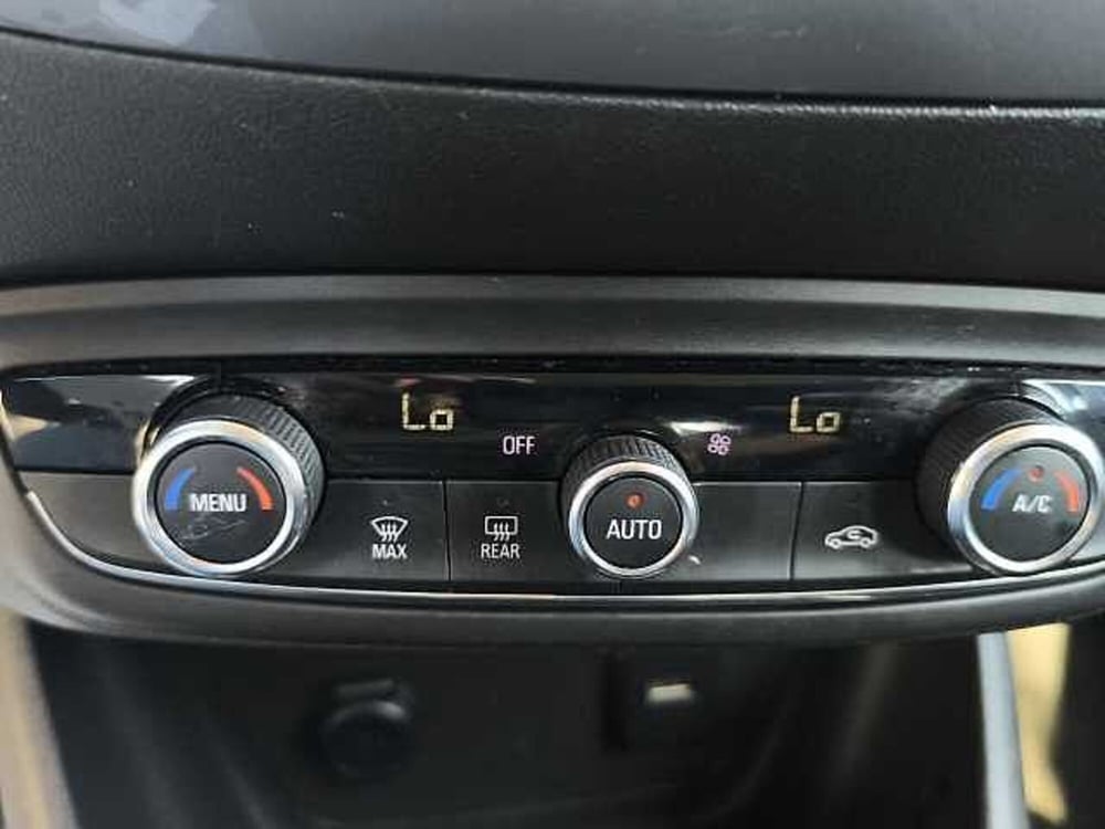Opel Crossland X usata a Perugia (17)