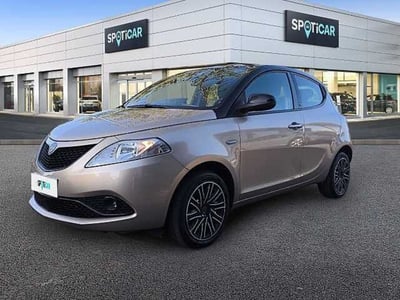 Lancia Ypsilon 1.0 FireFly 5 porte S&amp;S Hybrid Gold Plus del 2020 usata a Foligno