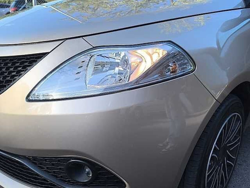 Lancia Ypsilon usata a Perugia (12)