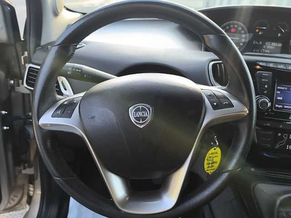 Lancia Ypsilon usata a Perugia (14)